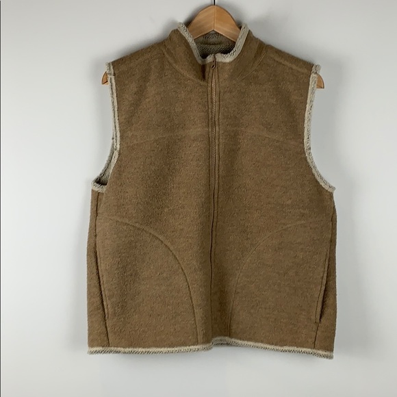 Woolrich Jackets & Blazers - Woolrich Fleece Zip Up Vest in Tan Size Large